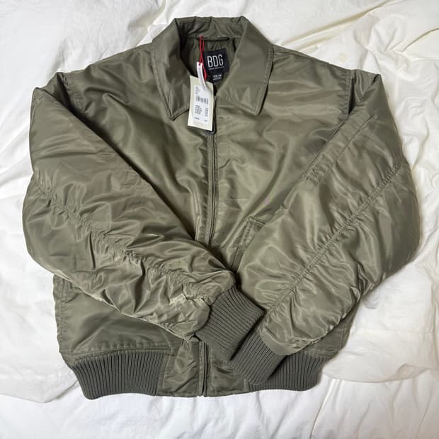 [새상품]어반아웃피터스 BDG MA-1 봄버 자켓 항공 점퍼