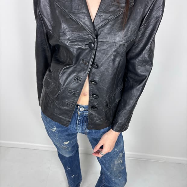 CRACKED LEATHER JACKET