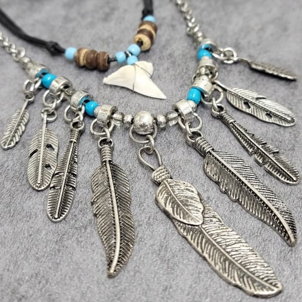feather necklace set