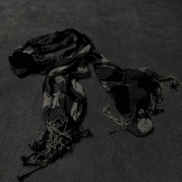 Vintage minimal grunge mood scarf