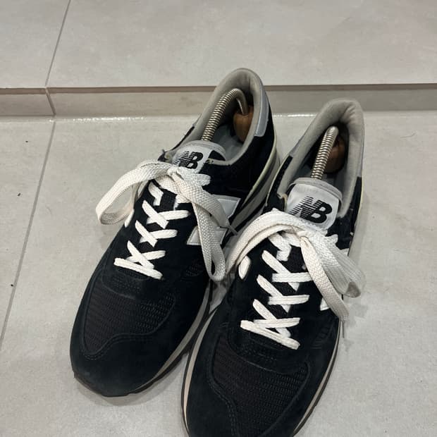 뉴발란스 990v1 블랙 270.
