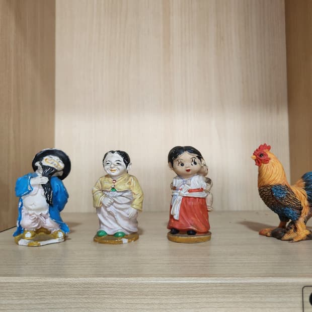 소품 근대사 민속 인형과 닭  세트