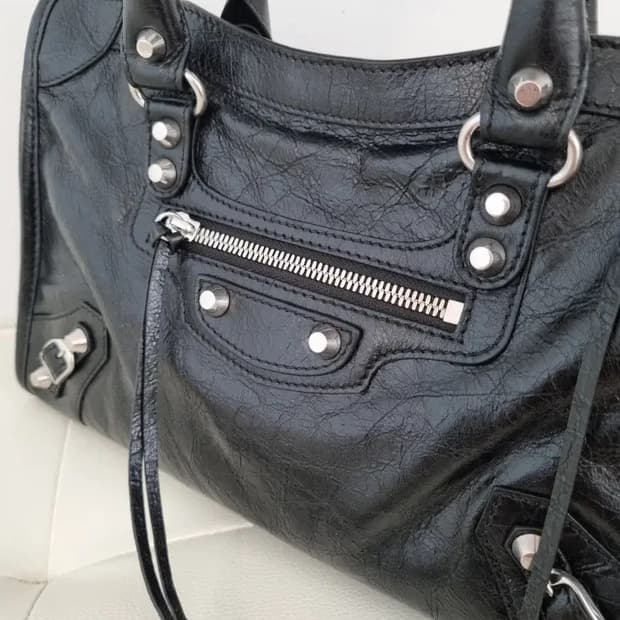 발렌시아가 르시티 백 스몰 은장 매장정품