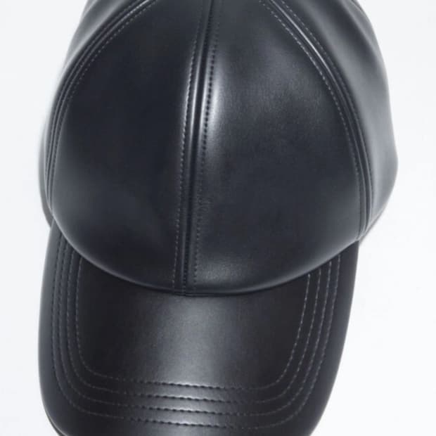 아크네스튜디오 레더 볼캡 블랙