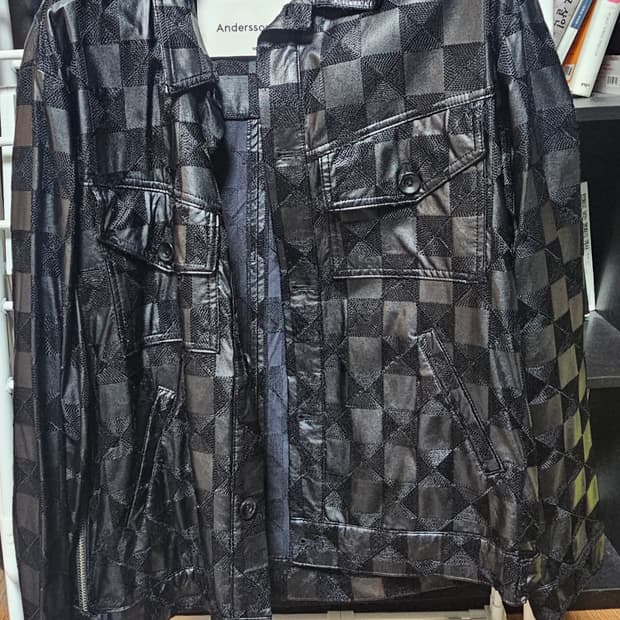 앤더슨벨 레더 체커보드 트러커 자켓 

M size