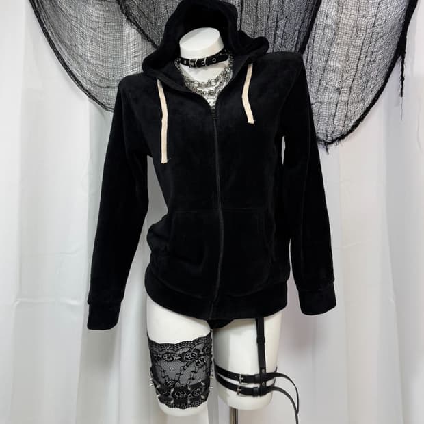 black hood zip up