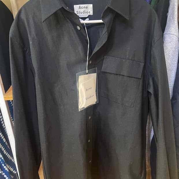 아크네 스튜디오 블랙 셔츠