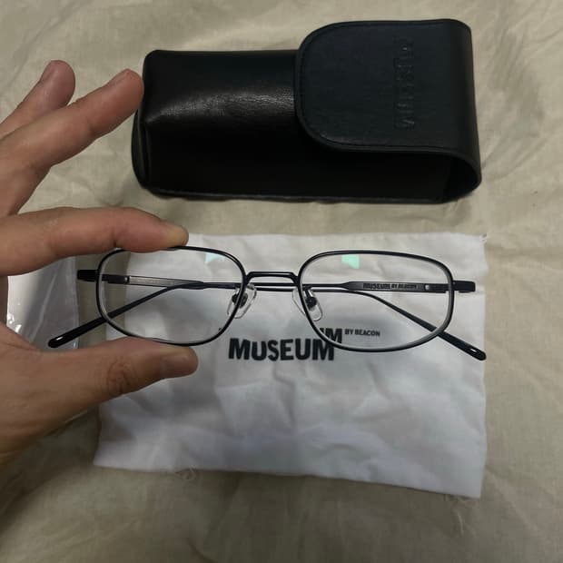 뮤지엄 바이비컨 MUSEUM.68 C1
