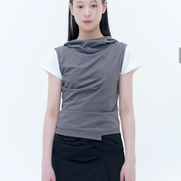 미세키서울 neck pintuck sleeveless CHARCOAL