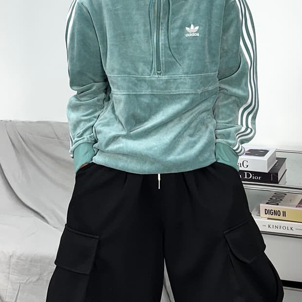 아디다스 코지 벨벳 후드 반집업 M