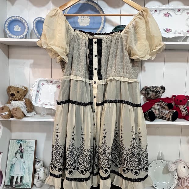 악시즈팜(악시즈팜) 팜므(팜므) 로맨틱 스모크 원피스