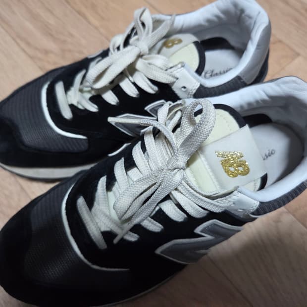 뉴발란스 574 레거시 블랙 255 팝니다