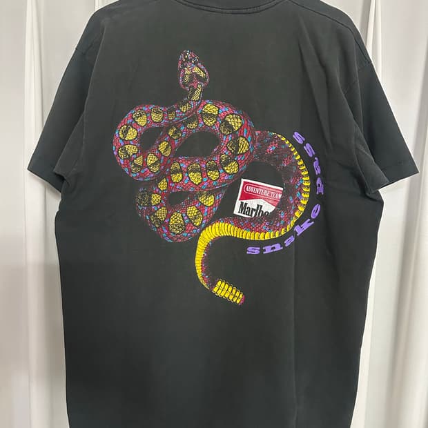 90s og Marlboro snake tee