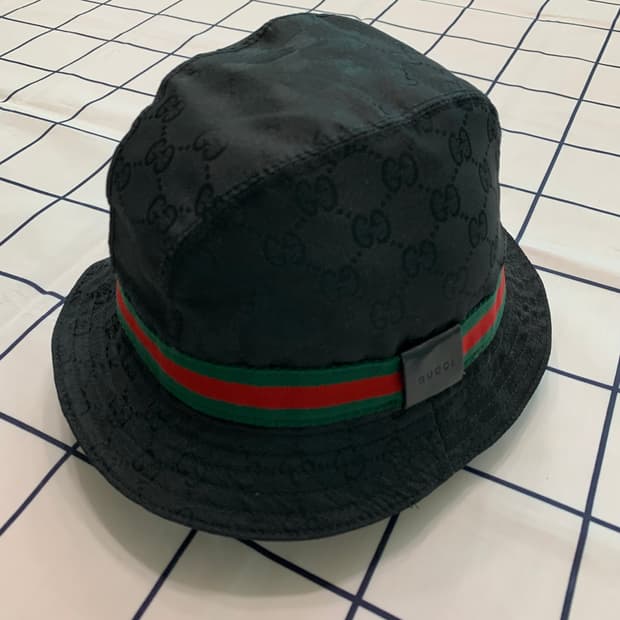 구찌 자카드 블랙 버킷햇(정품)