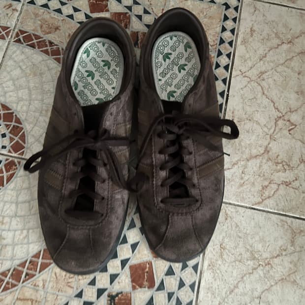 아디다스 토바코 브라운 270