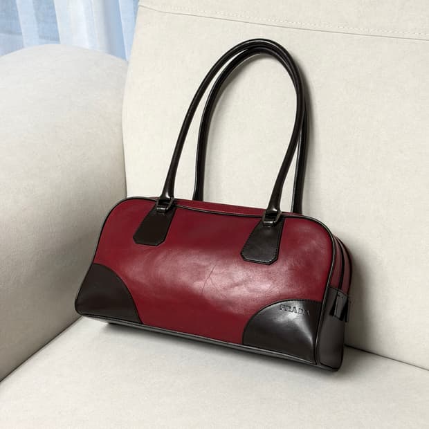 프라다 투톤 카프스킨 볼링 숄더백