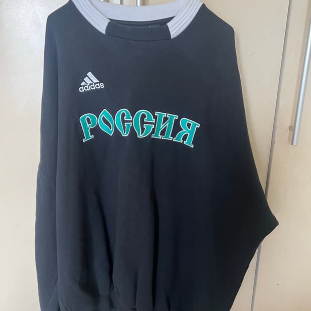 희귀) 황금사이즈) 고샤 루브친스키 x 아디다스 맨투맨 s