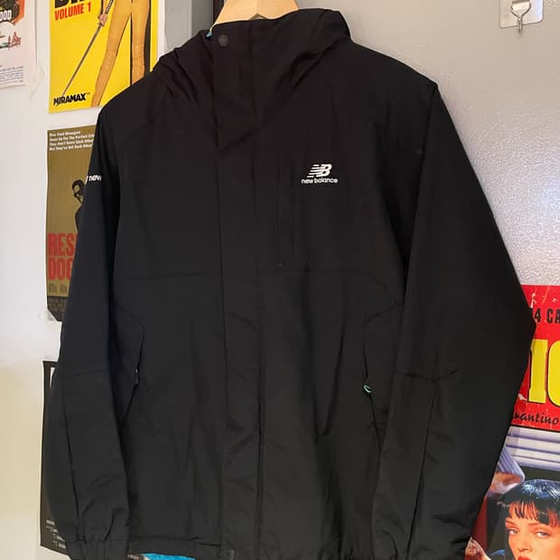 뉴발란스 바람막이 자켓