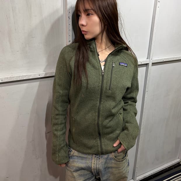 PATAGONIA khaki fleece zip-up