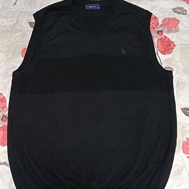 헤지스 얇은니트조끼 100 가슴51 기장68