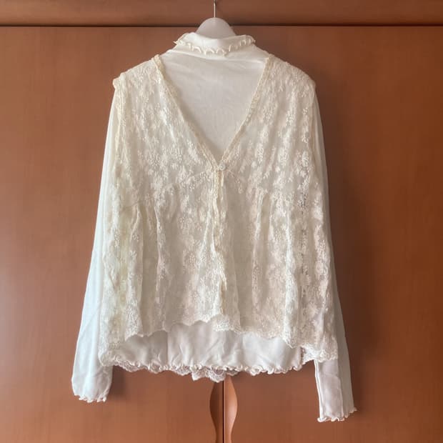 Love N Show lace vest