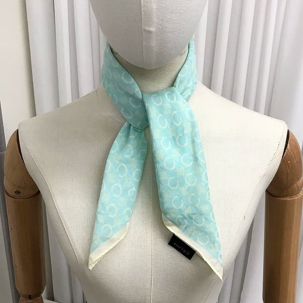 셀린느 트리오페 스카프