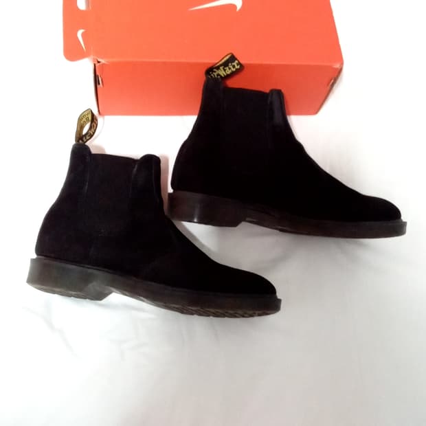 닥터마틴 스웨이드 첼시 부츠