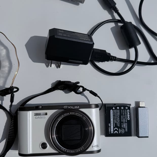 카시오 EX-ZR3000 흰색 카메라 한글판 (바로사용가능)