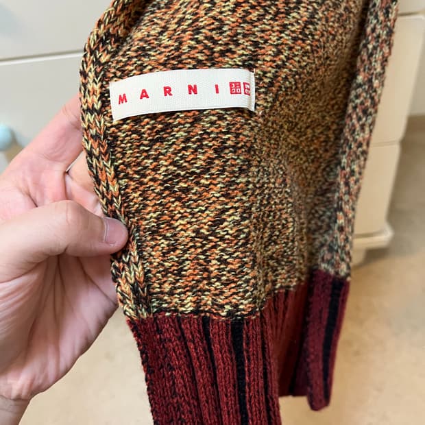 유니클로 마르니 후드 머플러