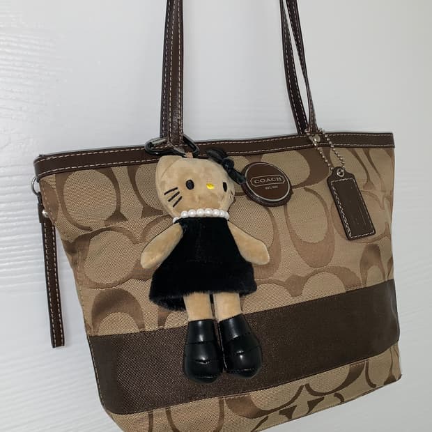 Coach basic shoulder bag