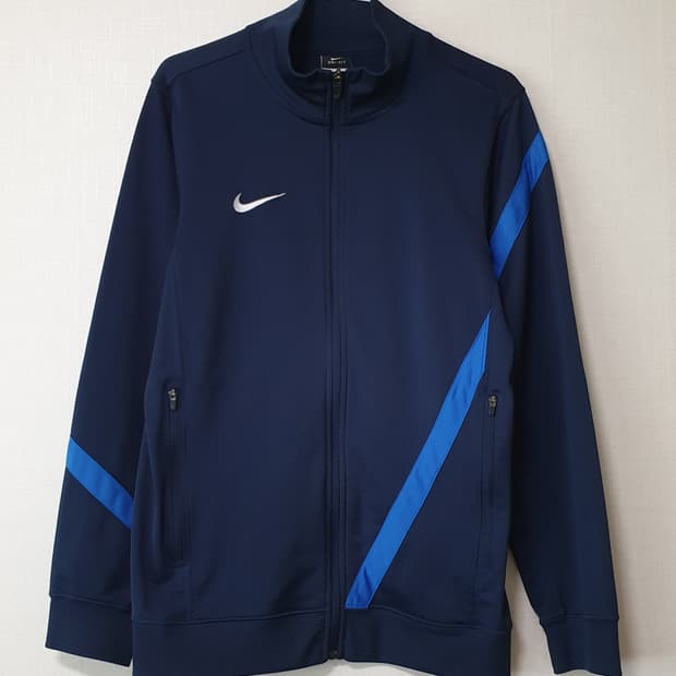 나이키 트랙 자켓 S사이즈 