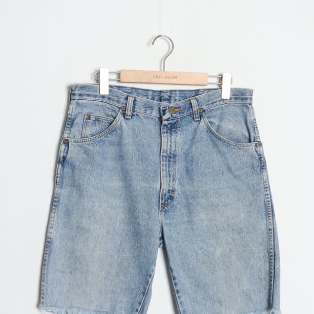 90's Wrangler Denim Shorts (33)