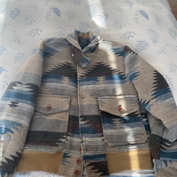 나바호패턴자켓 팝니다