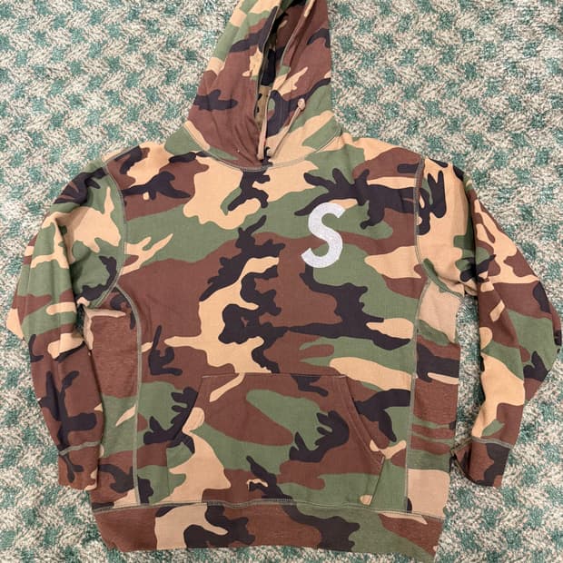 슈프림 스와로브스키