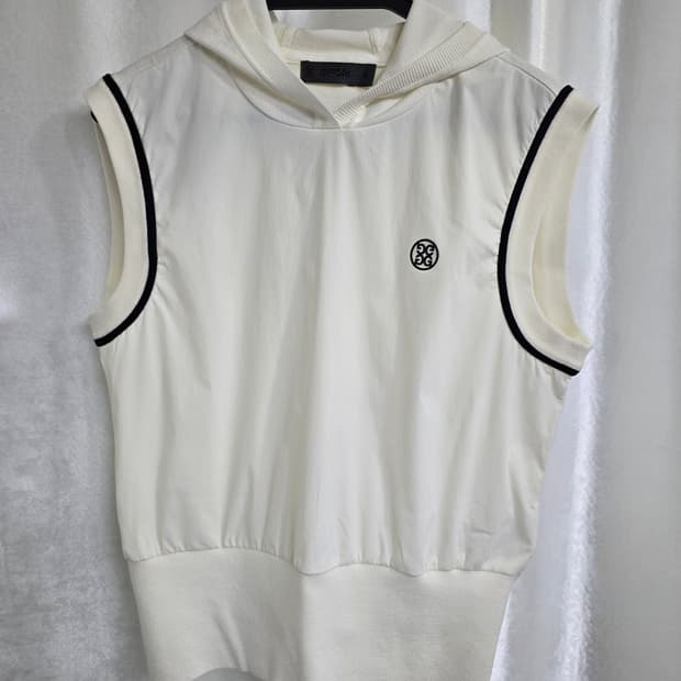 지포어 화이트 후드 민소매 티셔츠 (1561)