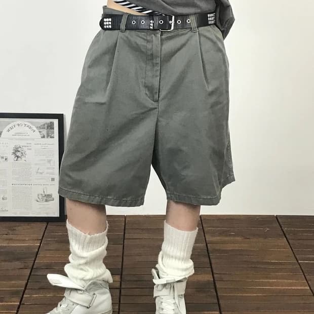 90's Dockers Pleated Chino Shorts