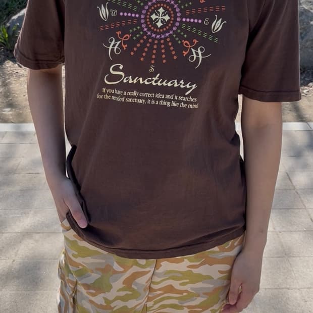 모리걸 브라운 반소매 티셔츠 