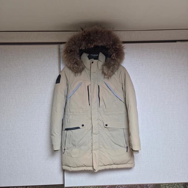 밀레 RSC  다운패딩 95(사진색상 빛노출)