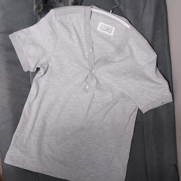 Maison Margilela Henley T-shirt(급처)