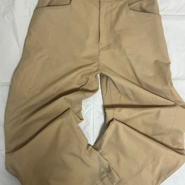 논노드 플렉서블 팬츠 베이지