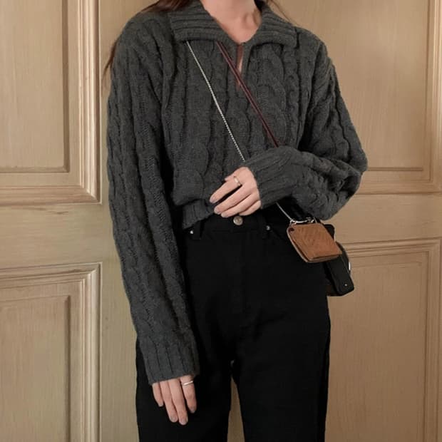 차콜 꽈배기 니트