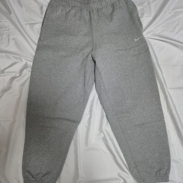 나이키 NRG 솔로 스우시 플리스 팬츠 그레이