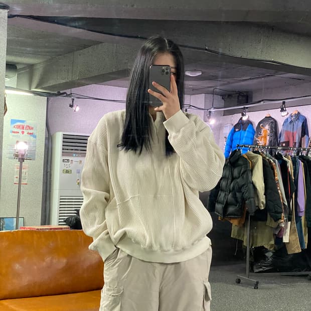 디스이즈네버댓 스몰로고 카라 와플 맨투맨 B4005