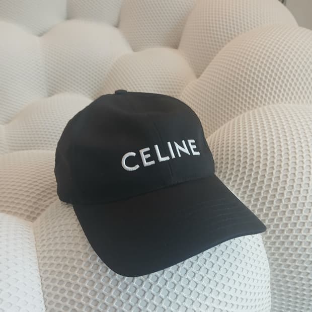 정품 셀린느 볼캡