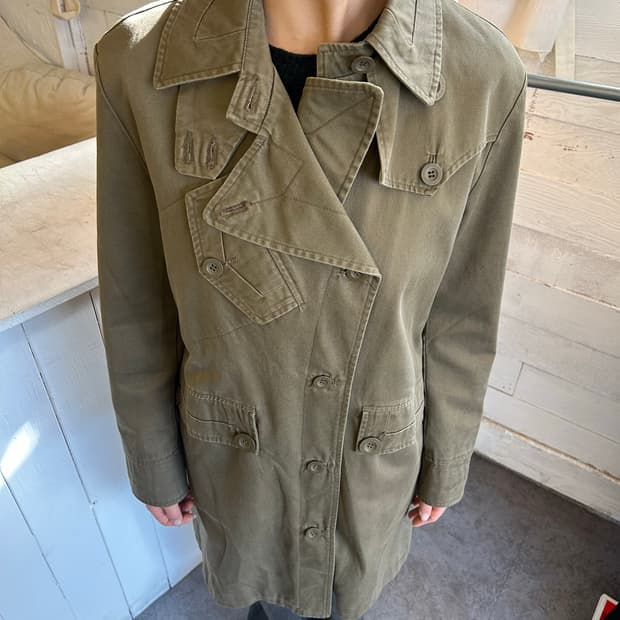 SEE BY CHLOÉ 사선 단추 디테일 코트