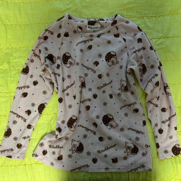 리락쿠마 패턴 수면 잠옷