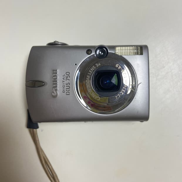 캐논 익서스 750 디지털 카메라