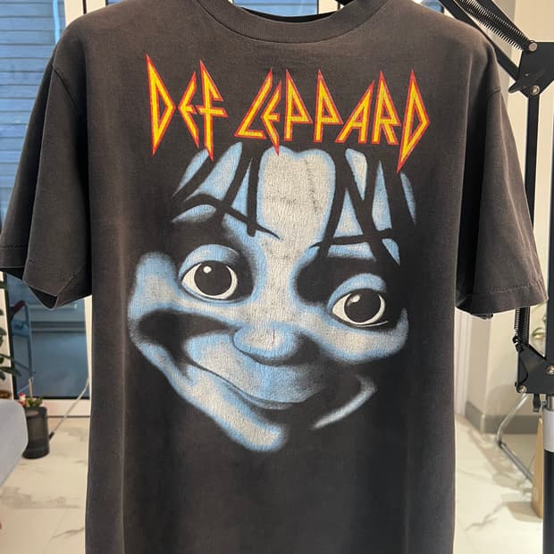 데프레파드 빈티지 티셔츠