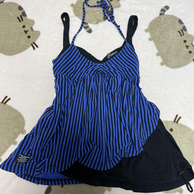 resolve 블랙+블루 스트라이프 홀터넥 나시티