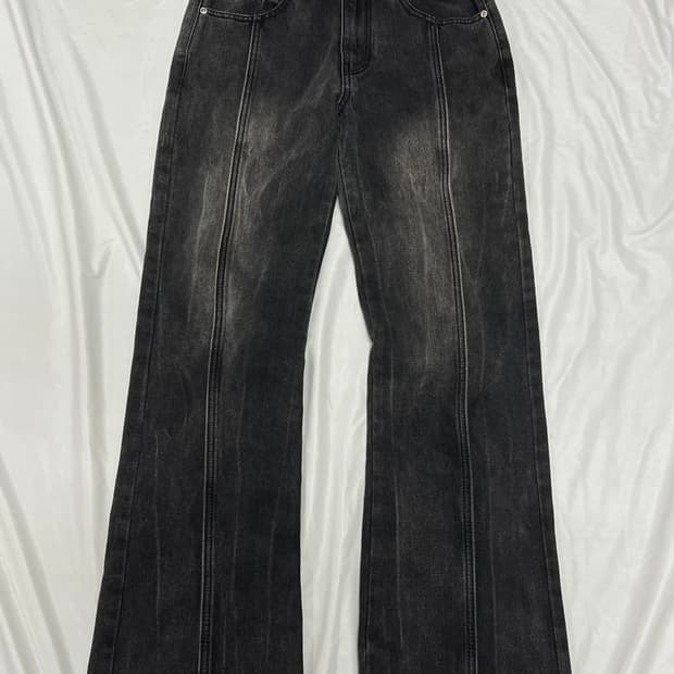 (XS) 인사일런스 세미 플레어 흑청 데님 팬츠